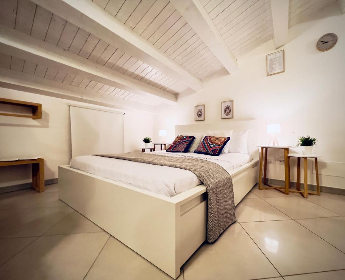 Rooms 153 Principe Umberto 노토 외부 사진