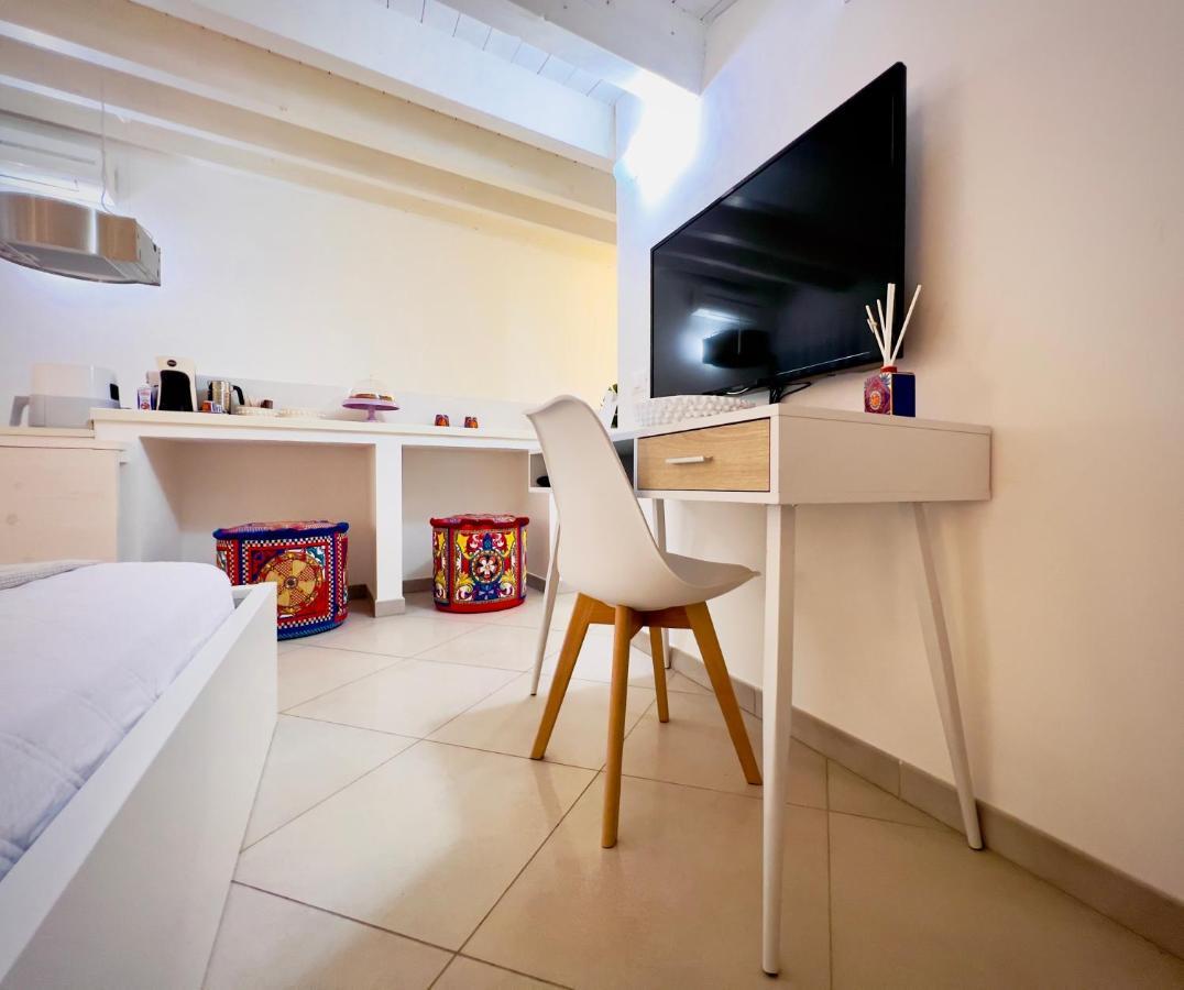 Rooms 153 Principe Umberto 노토 외부 사진