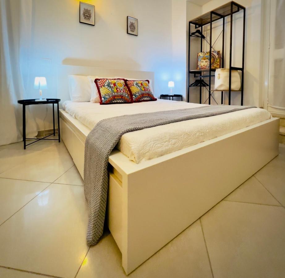Rooms 153 Principe Umberto 노토 외부 사진
